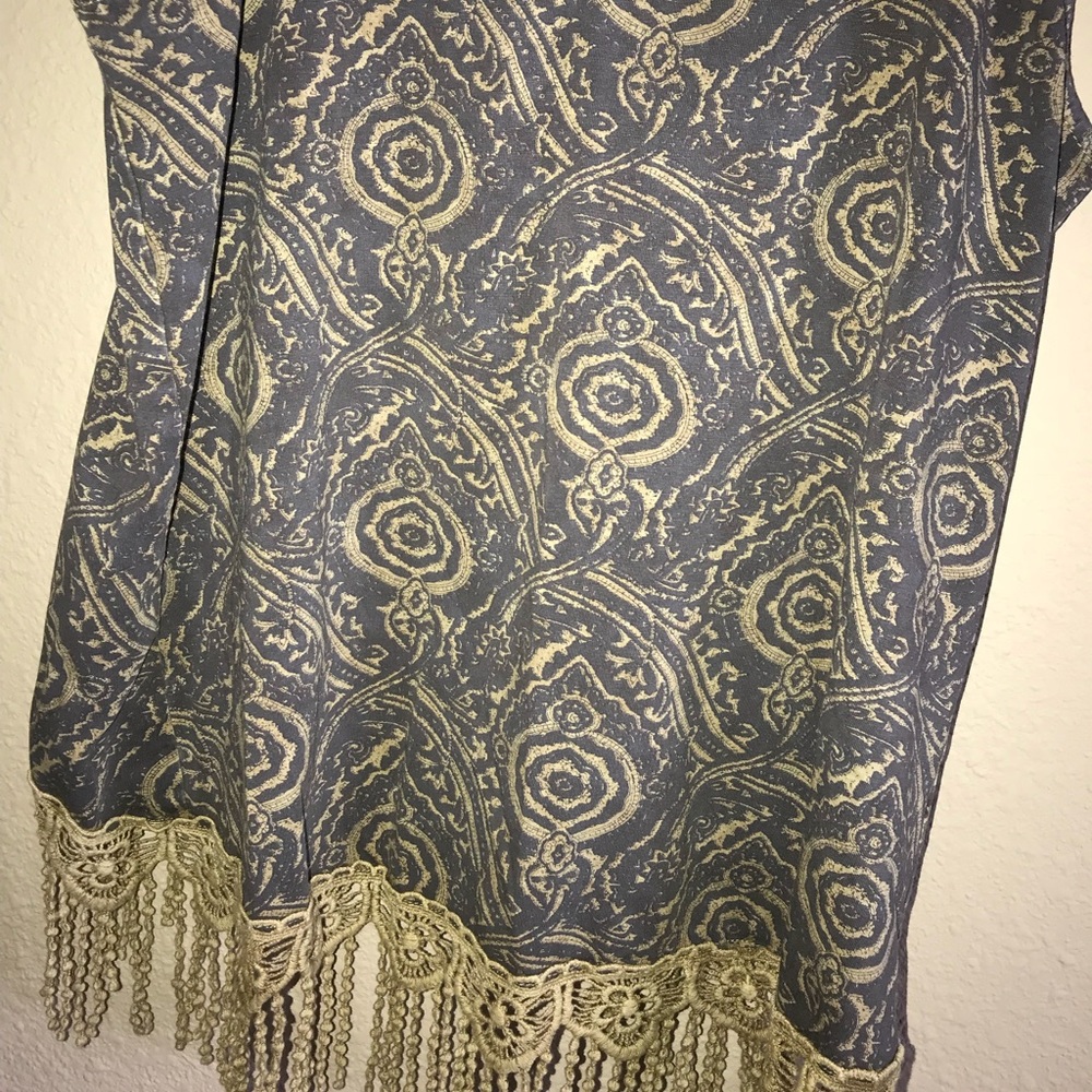 Gimmicks Tank Top - Picture 2 of 3
